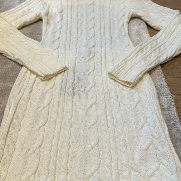 PrettyLittleThing Long Sleeve Sweater Dress - Picture 4 of 11